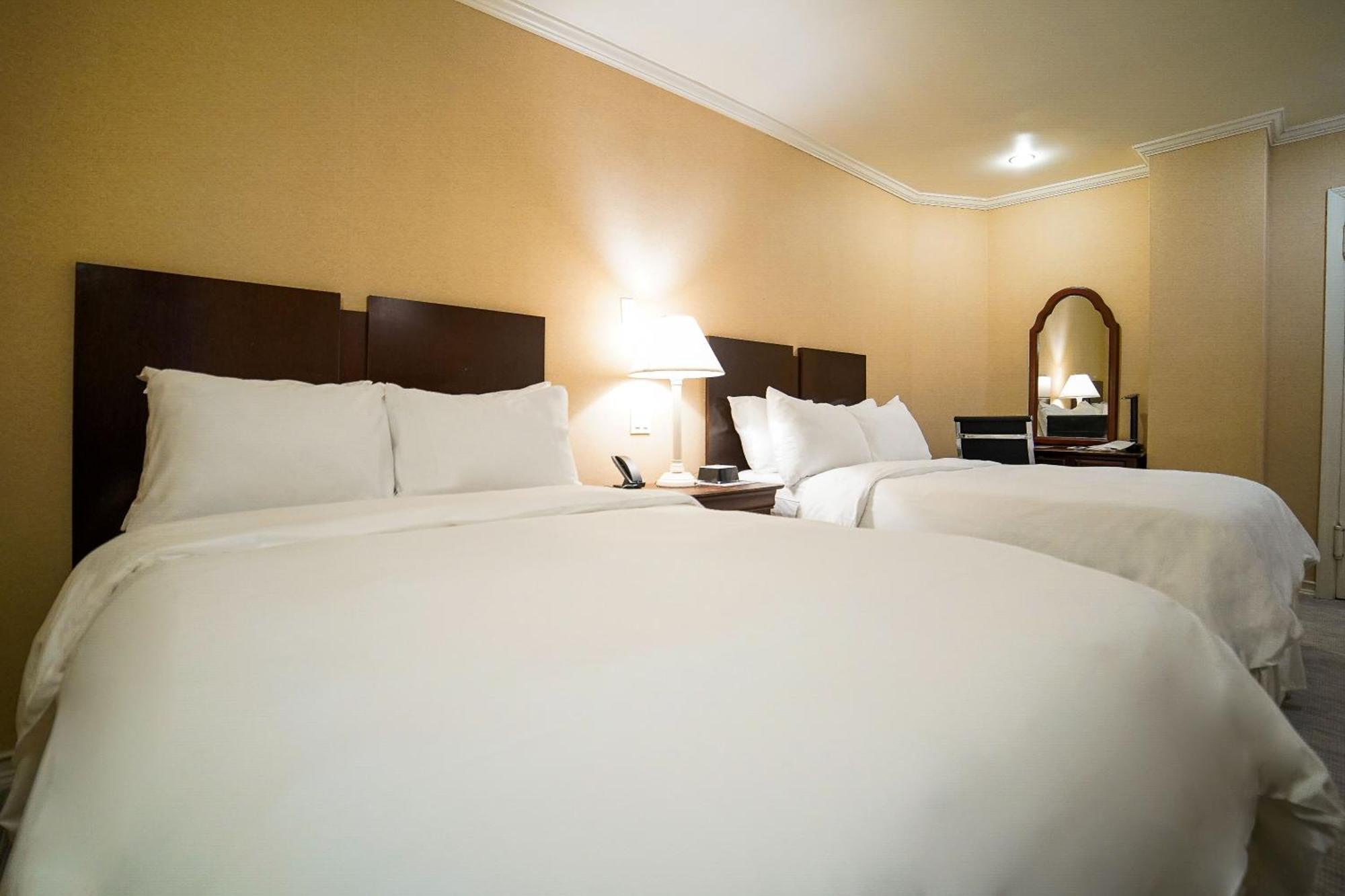 Hotel Stanford New York City Exterior photo